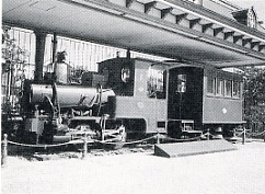 写真3-2-26　伊予鉄道１号機関車（坊っちゃん列車）